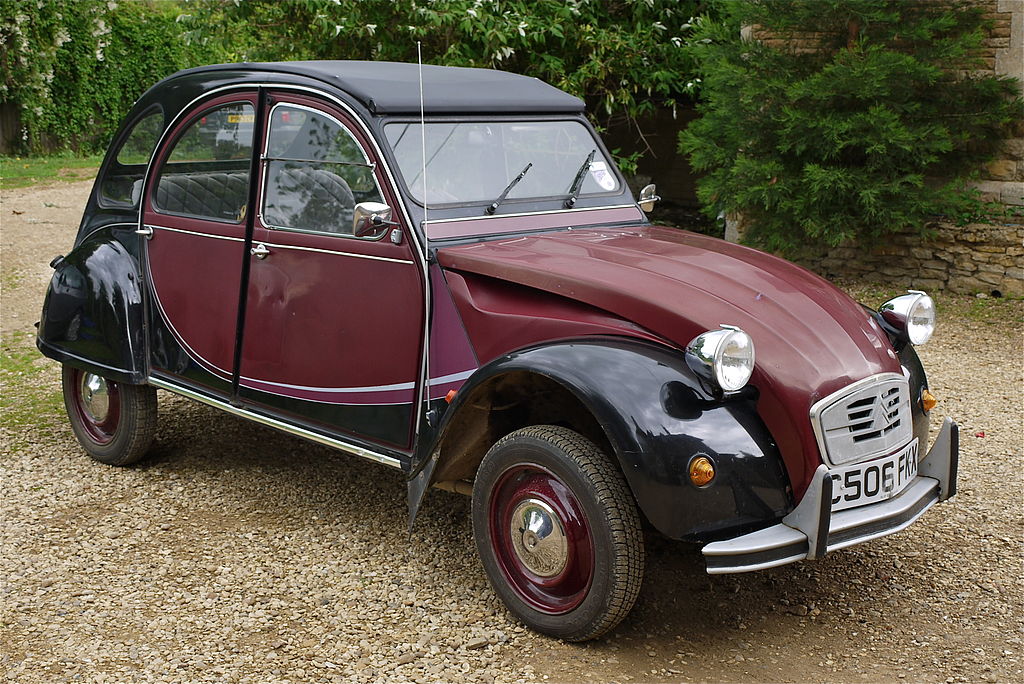1024px-Citroen_2CV_-_Flickr_-_mick_-_Lum