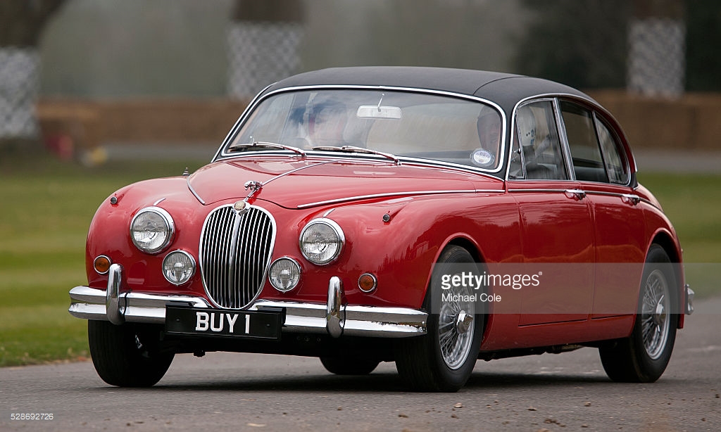 jaguar-mark-2-38-litre-red-with-black-vi