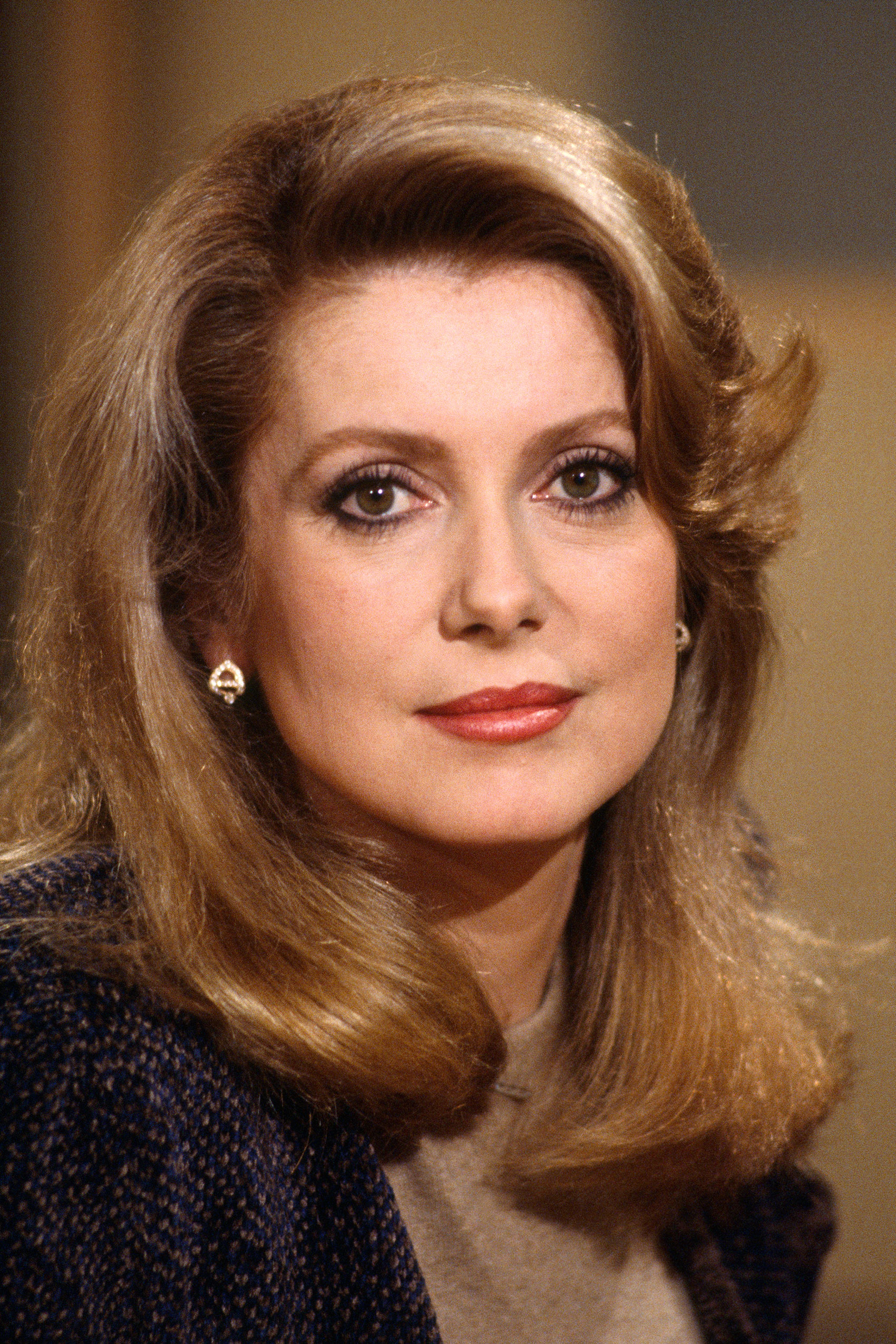 54bc804e96e67_-_hbz-catherine-deneuve-19