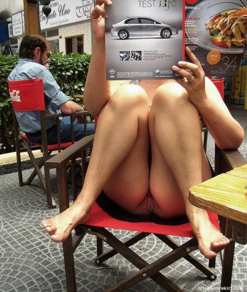 More Upskirt Pussy Peeks 2