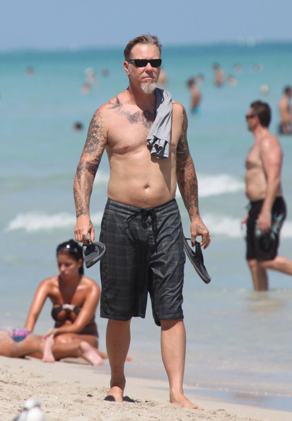 Metallica%2Bhits%2Bthe%2Bbeach%2BjnxDJO3