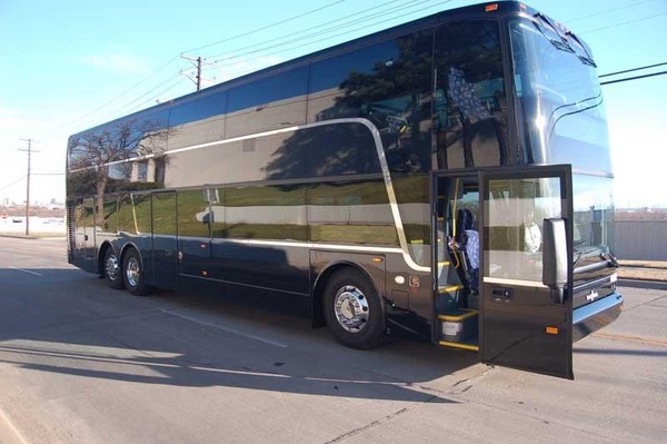 600x600_1375310007943-party-bus---balto-