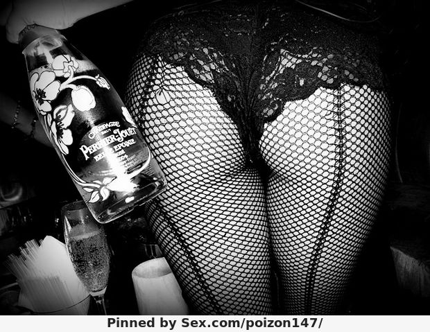 Black & White - Nice Ass