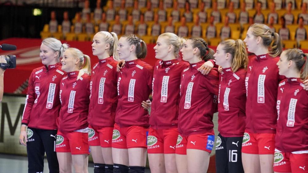 Nu gælder det bronzekampen: 'Vi skylder os selv at vinde en medalje' | EM  håndbold | DR