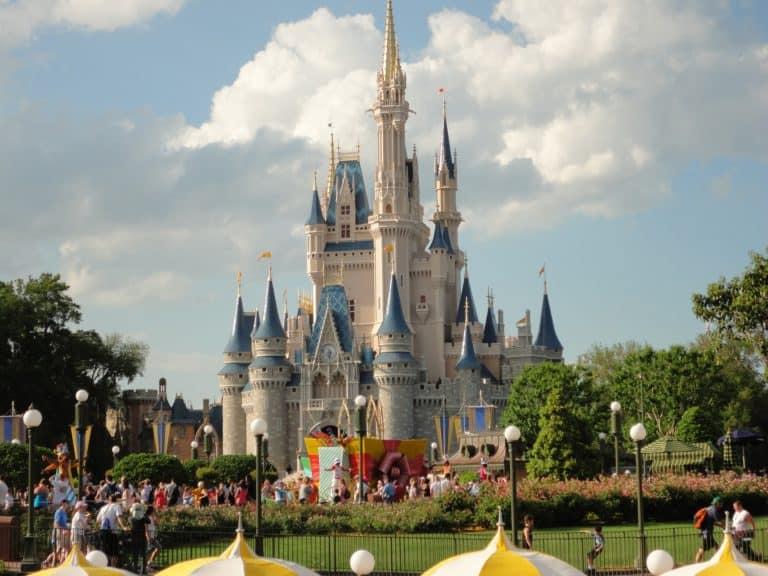 disneyland-919924_1920-768x576.jpg