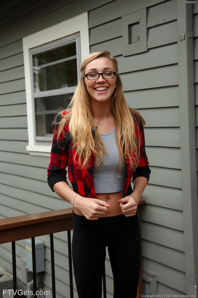 ftv_girls_kendra_college_freshman_1.jpg