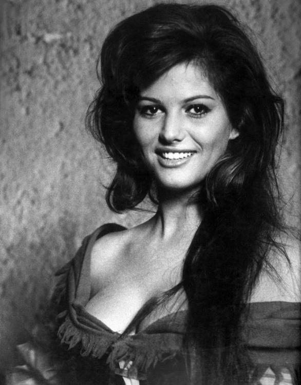 claudia-cardinale-9.jpg