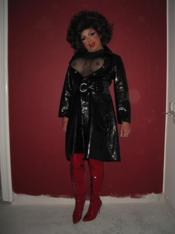 Madame Elisabeht i Lak 003.JPG