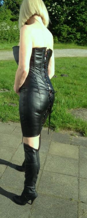 589aa4592c38e_www.bloodbitchforr2015.thumb.jpg.d74adfd0019513382b376855a4fd5d35.jpg