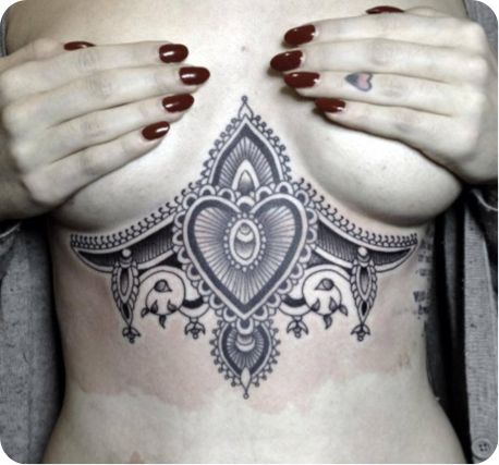 under-boob-tattoos-2-5.jpg.f88d5524d814a9095bc89b4754db3f19.jpg