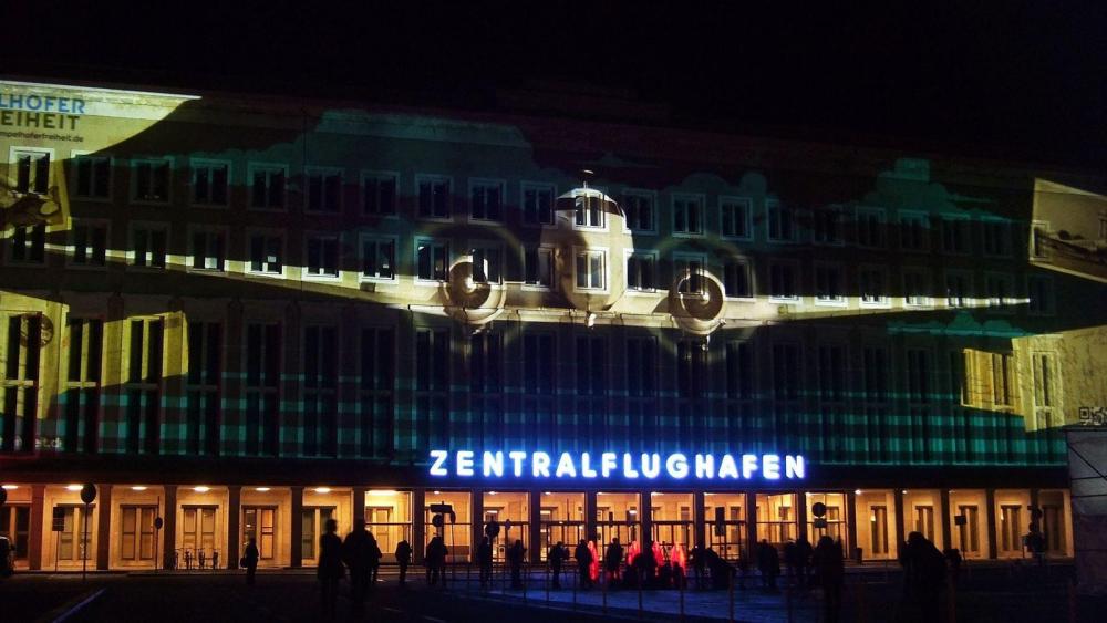 1517184434_lufthavnberlin.thumb.jpg.25662a01219acbcffd617c5bb683399d.jpg